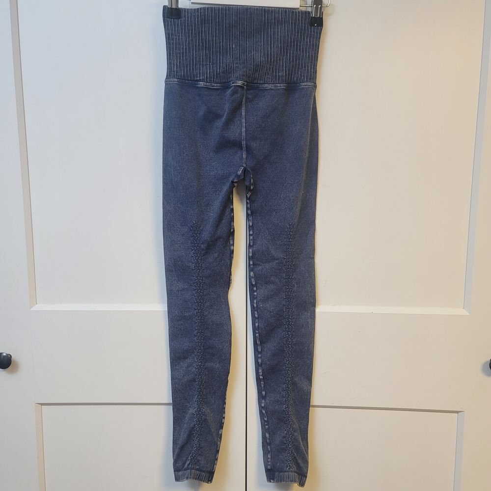 Free People Womens Good Karma 7/8 Length Leggings In Blue Acid Wash, Xs/s - Picture 7 of 8